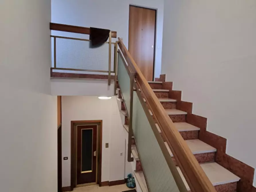 Immagine 14 di Ufficio in vendita  in VIALE EUROPA a Firenze