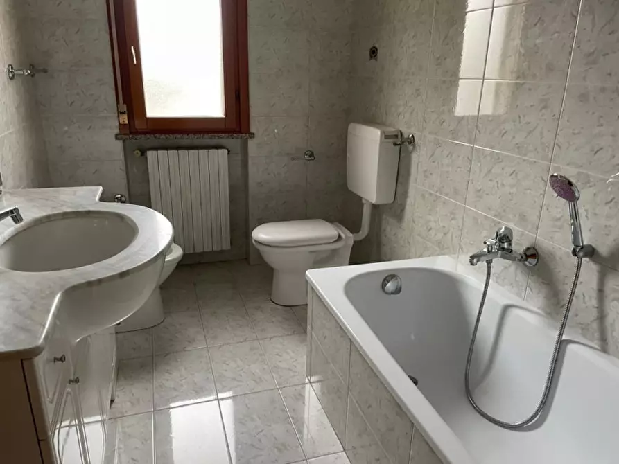 Immagine 8 di Appartamento in vendita  in via delle ortensie a Cesena