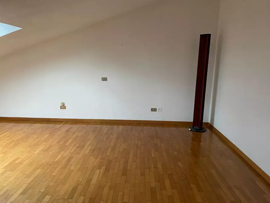 Immagine 12 di Appartamento in vendita  in via delle ortensie a Cesena