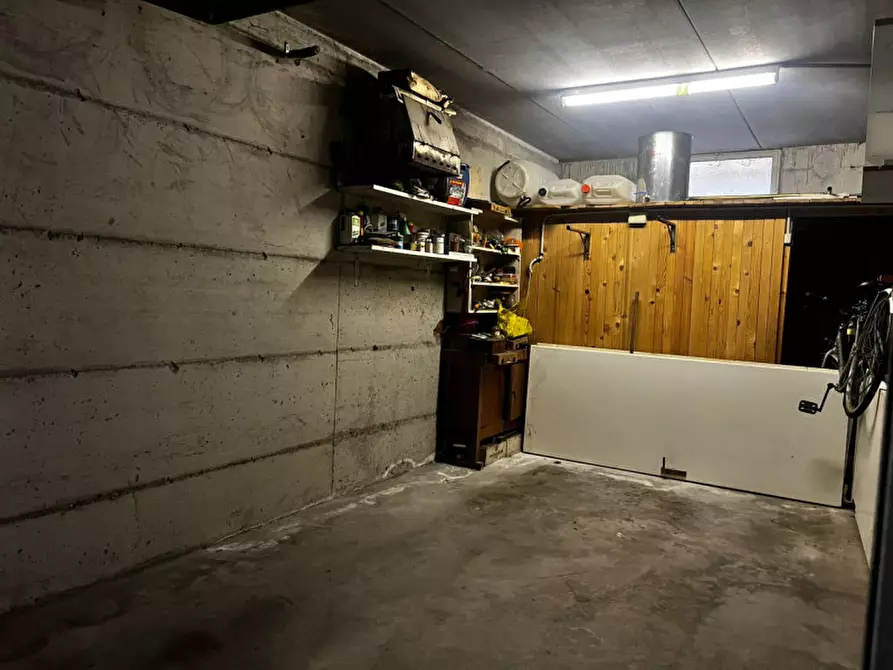 Immagine 6 di Posto auto in vendita  in Via Antonio Allegri a Brescia