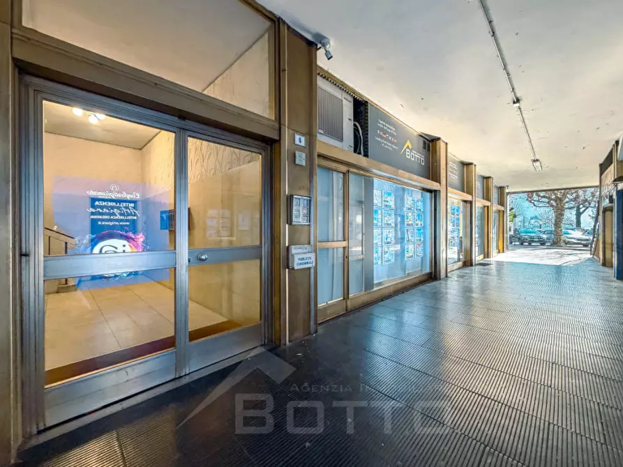 Immagine 68 di Appartamento in vendita  in galleria corona 6 a Omegna