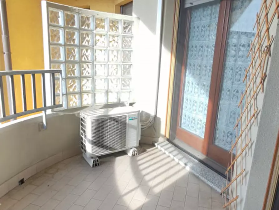 Immagine 15 di Appartamento in vendita  in Via Deledda 2 a Vanzago