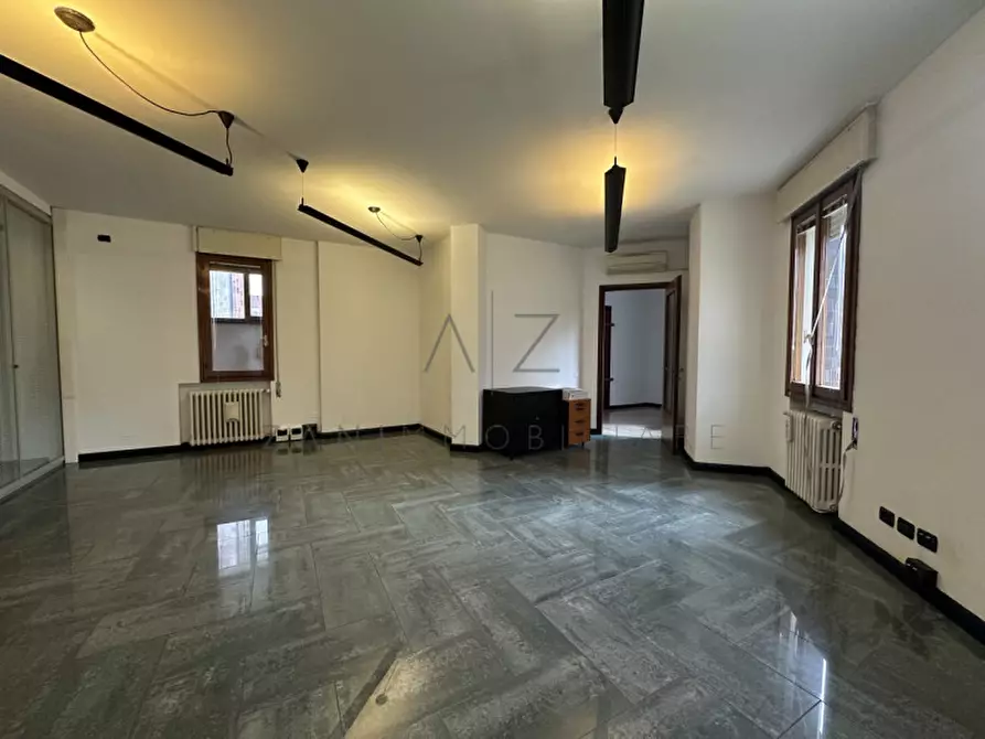 Immagine 1 di Ufficio in vendita  in Via Romagna a Castelfranco Veneto