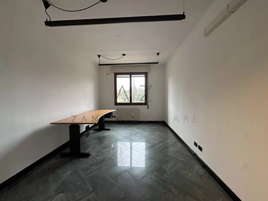 Immagine 8 di Ufficio in vendita  in Via Romagna a Castelfranco Veneto