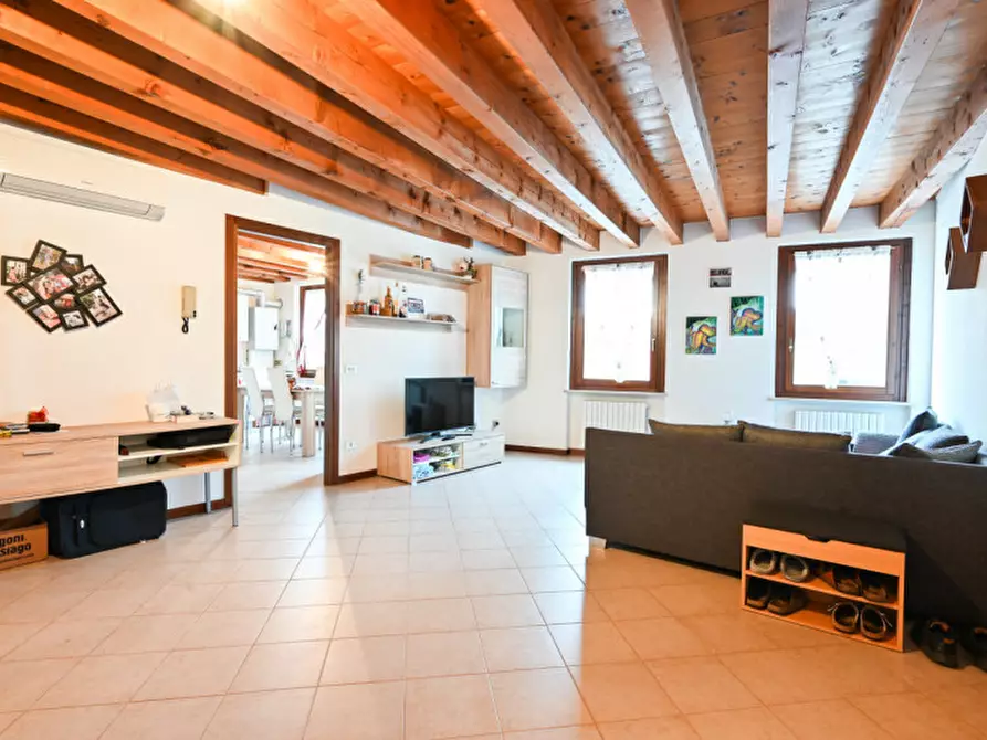 Immagine 1 di Appartamento in vendita  in Via Primo Maggio a Zevio