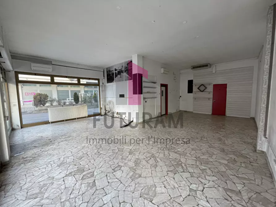 Immagine 2 di Negozio in affitto  in VIA ROMA 1 a Montegalda