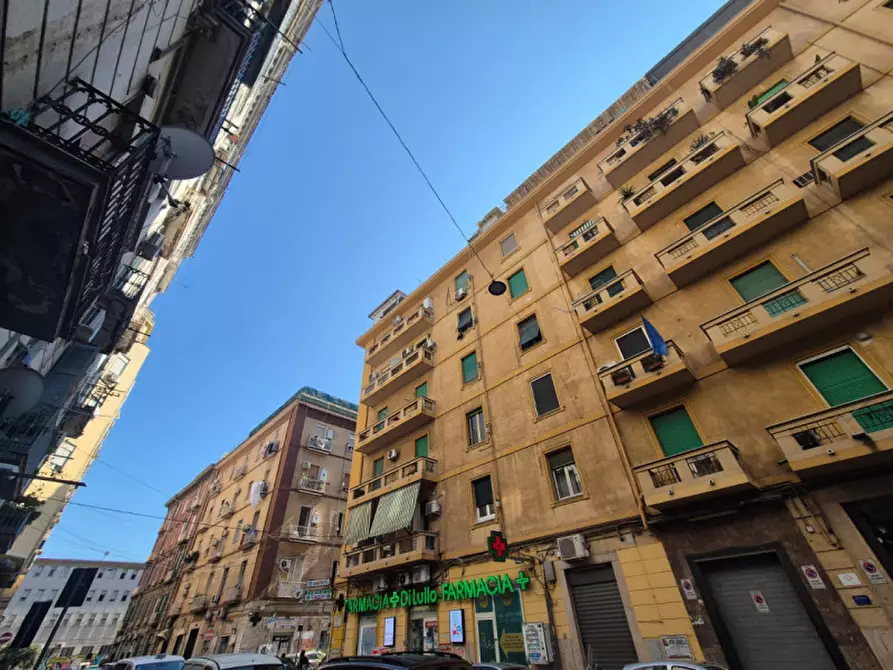 Immagine 2 di Magazzino in vendita  in Via Pavia a Napoli