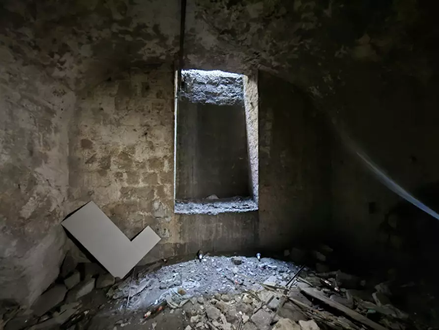 Immagine 6 di Magazzino in vendita  in Via Pavia a Napoli