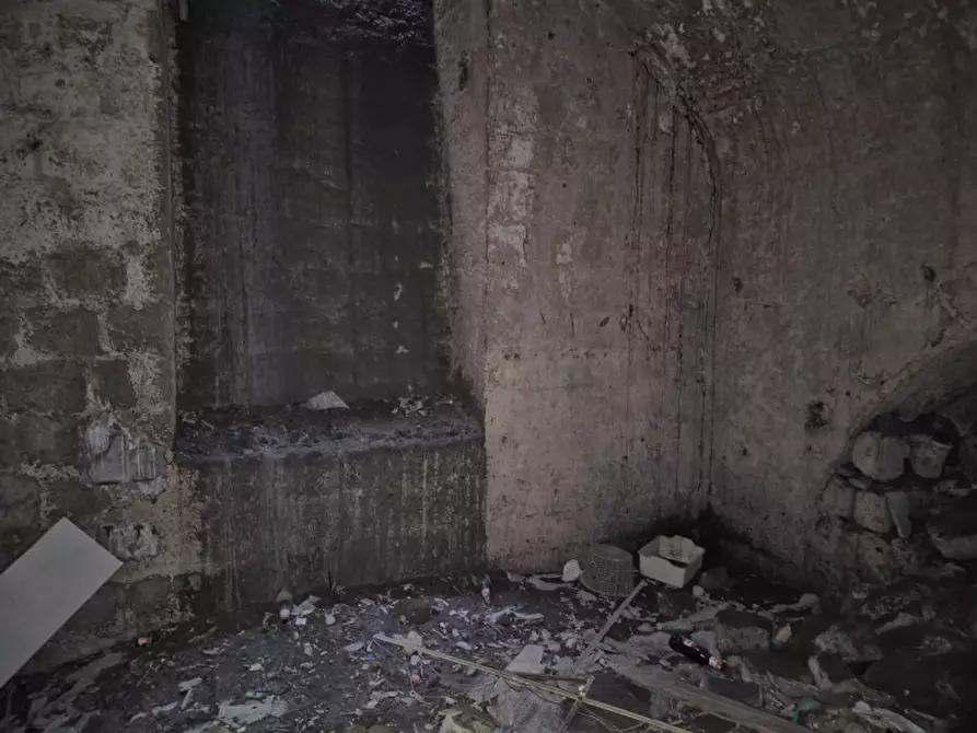 Immagine 7 di Magazzino in vendita  in Via Pavia a Napoli