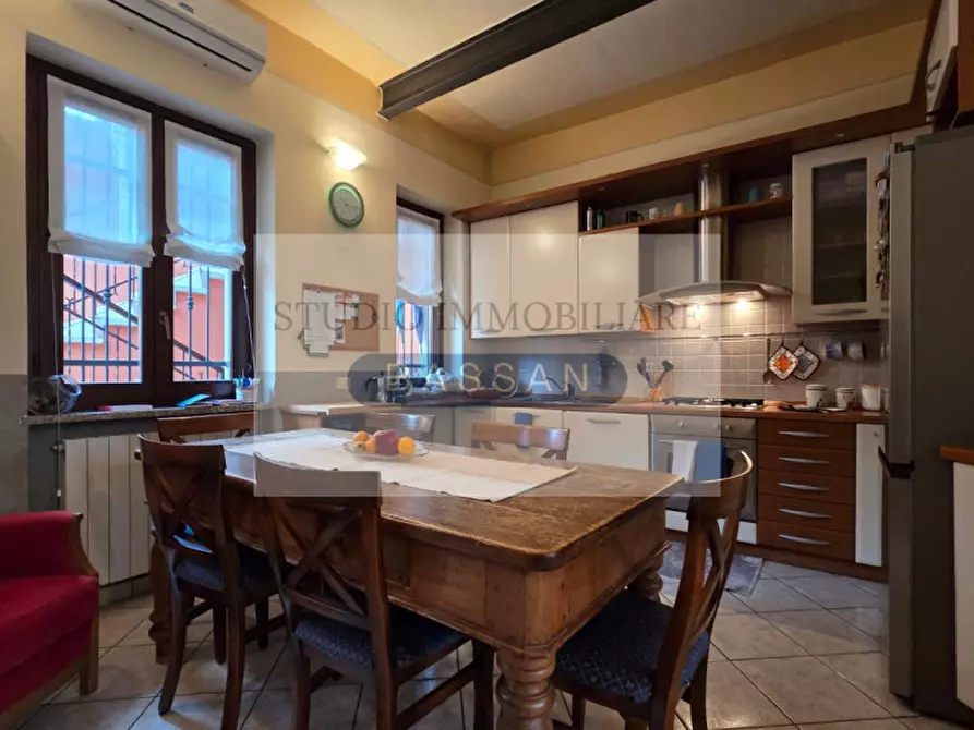 Immagine 3 di Villetta a schiera in vendita  in Via Castefidardo 10 a Cairate