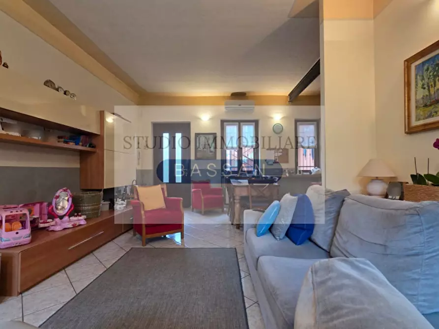 Immagine 7 di Villetta a schiera in vendita  in Via Castefidardo 10 a Cairate