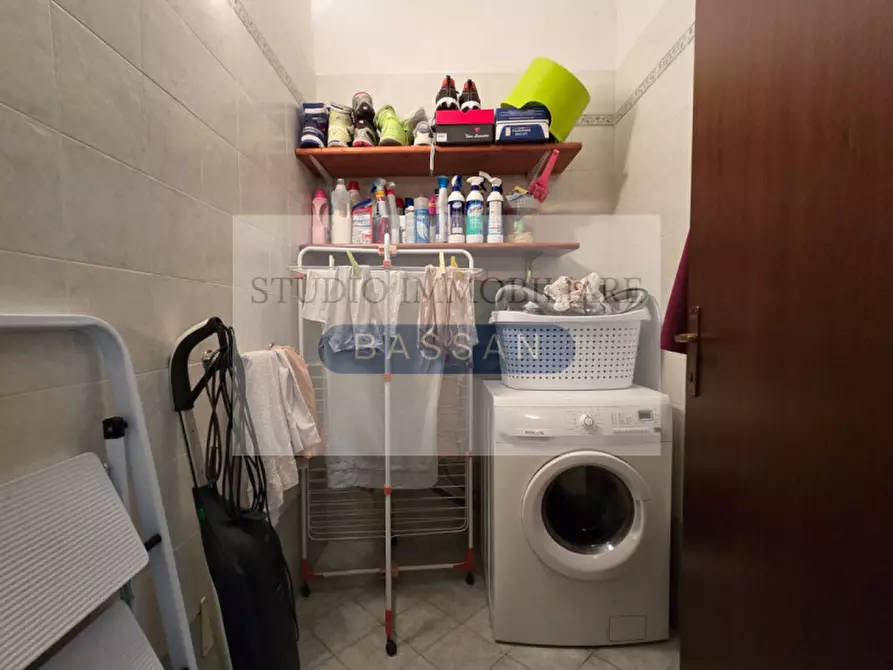 Immagine 11 di Villetta a schiera in vendita  in Via Castefidardo 10 a Cairate