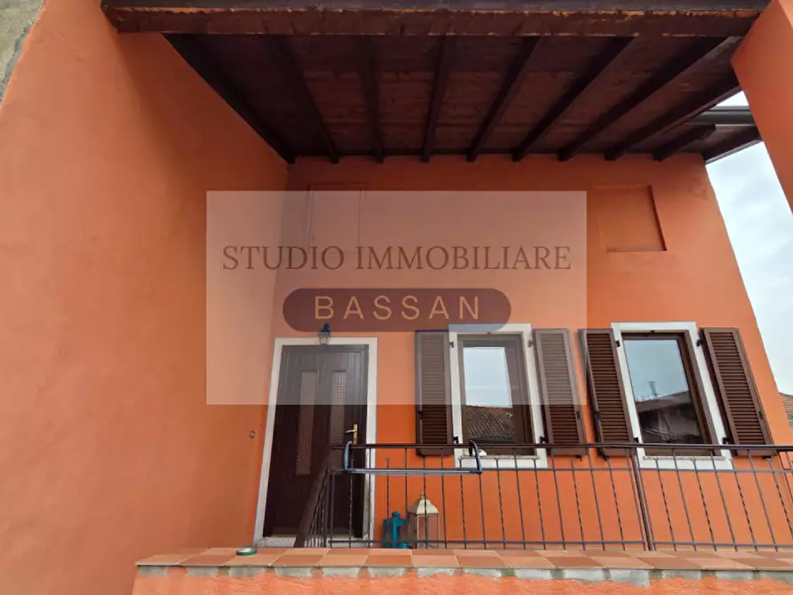 Immagine 12 di Villetta a schiera in vendita  in Via Castefidardo 10 a Cairate