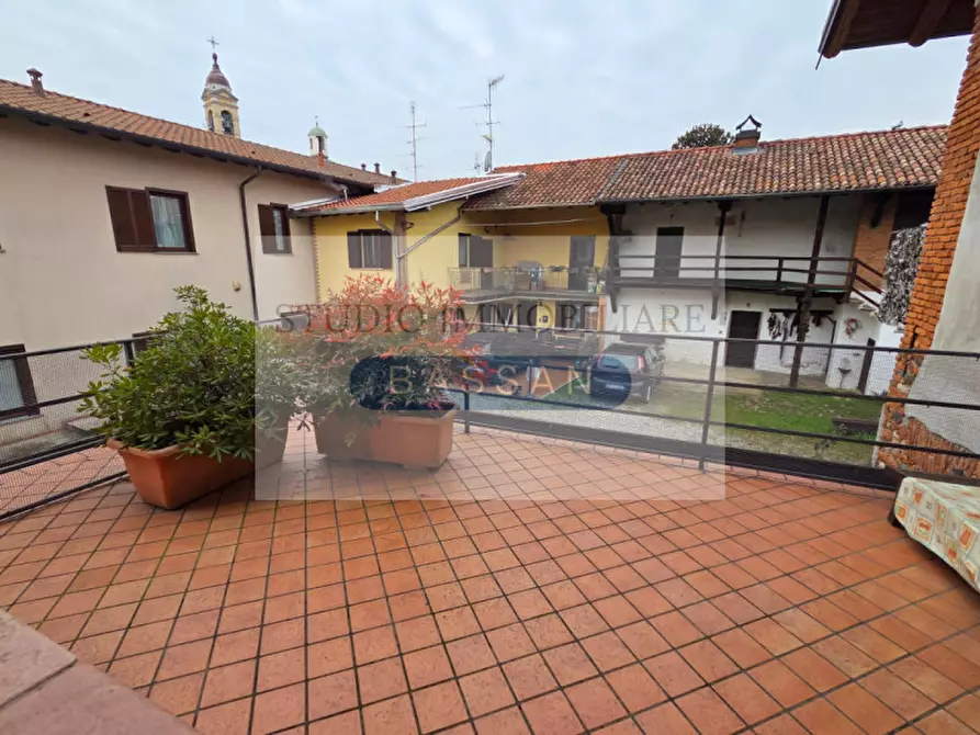 Immagine 13 di Villetta a schiera in vendita  in Via Castefidardo 10 a Cairate