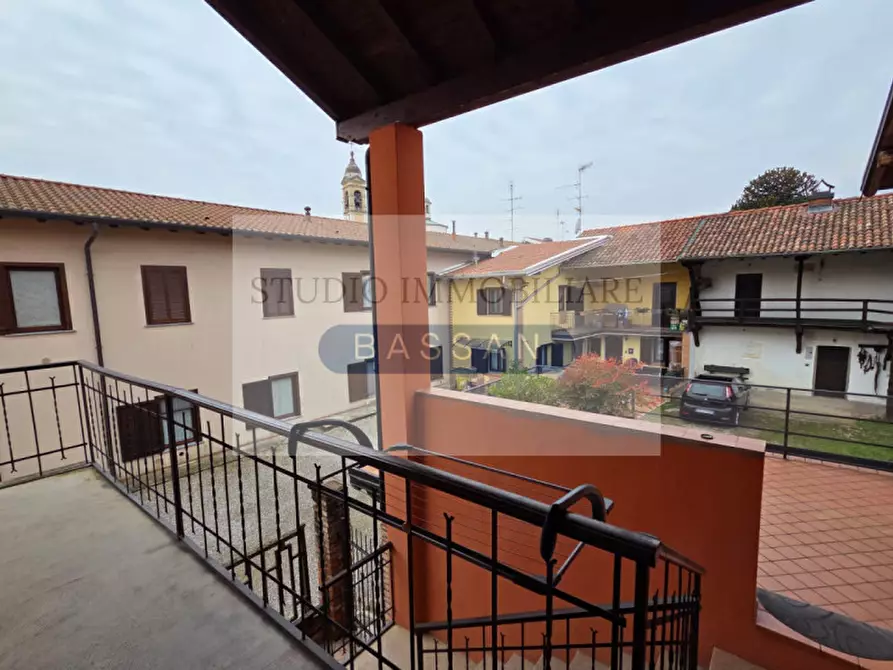 Immagine 15 di Villetta a schiera in vendita  in Via Castefidardo 10 a Cairate