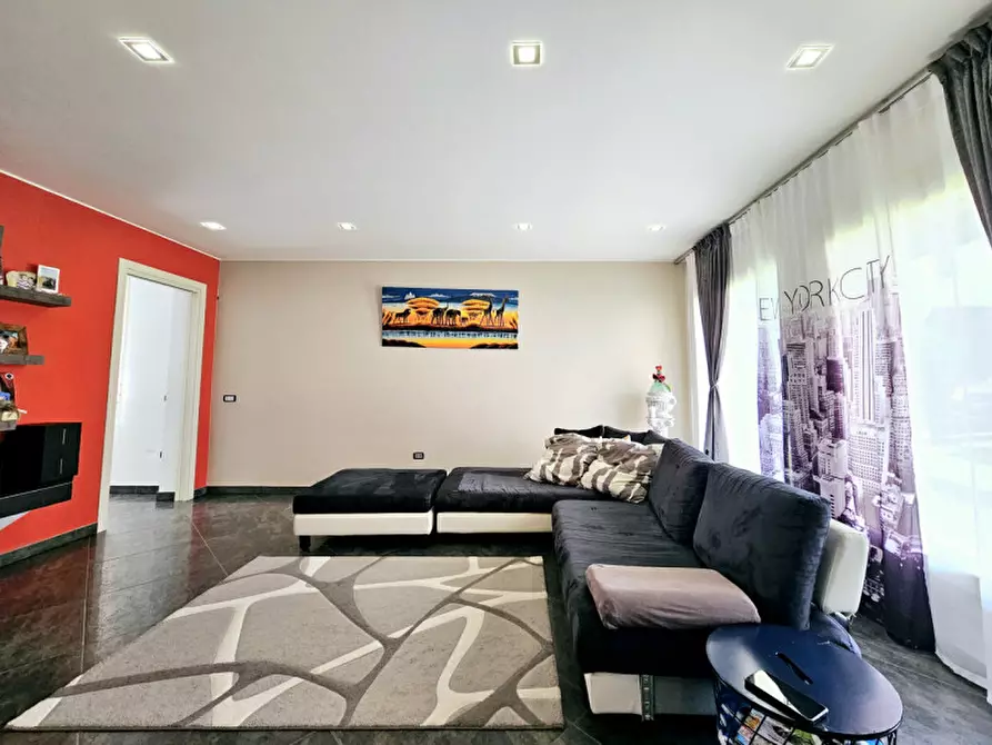 Immagine 2 di Casa indipendente in vendita  in VIA PONTE a Anguillara Veneta