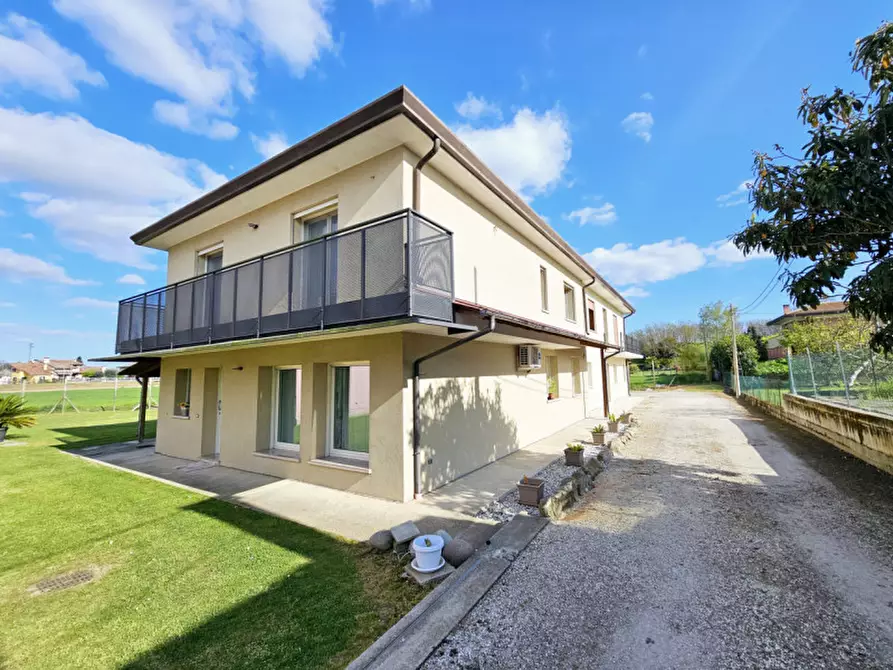 Immagine 3 di Casa indipendente in vendita  in VIA PONTE a Anguillara Veneta