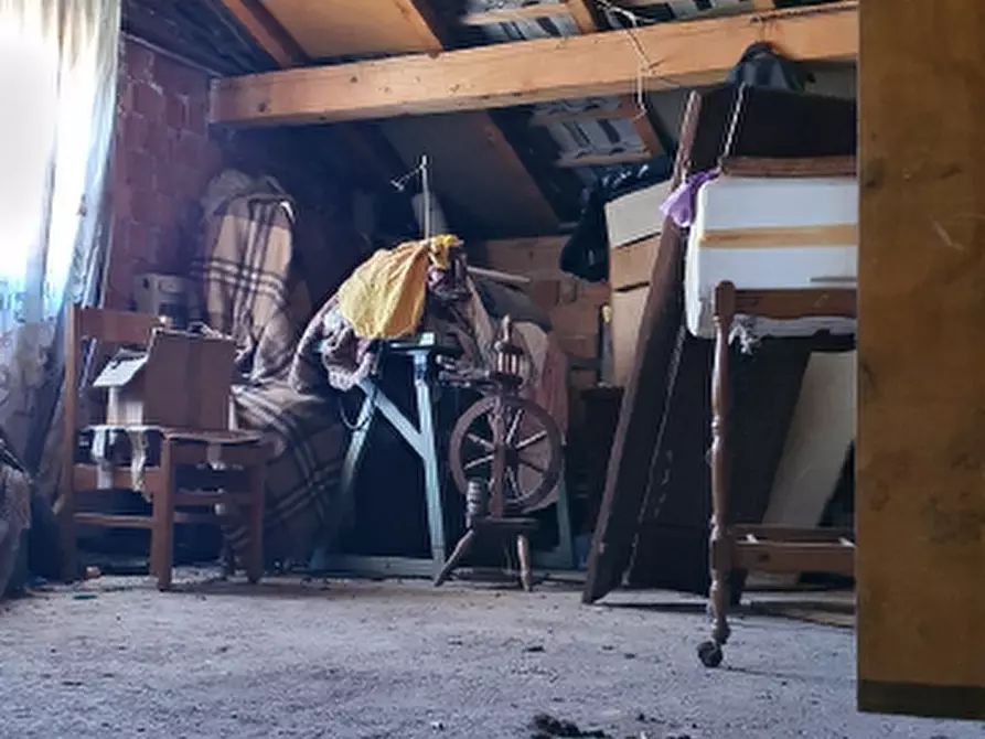 Immagine 12 di Casa indipendente in vendita  in Bia Broz, 30 a Tambre