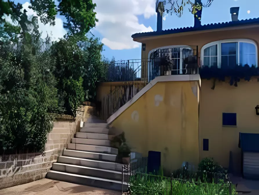 Immagine 3 di Villa in vendita  in Via Dei Boschi a Sutri
