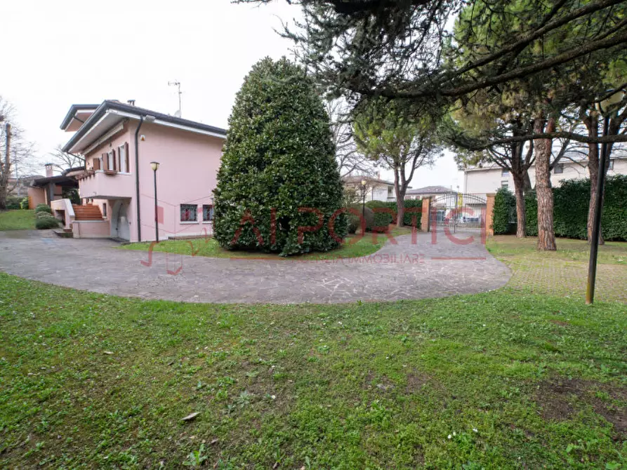 Immagine 45 di Villa in vendita  in via martin luther king a Sant'angelo Di Piove Di Sacco