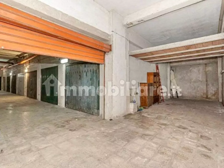 Immagine 8 di Garage in vendita  in Viale delle Alpi a Palermo