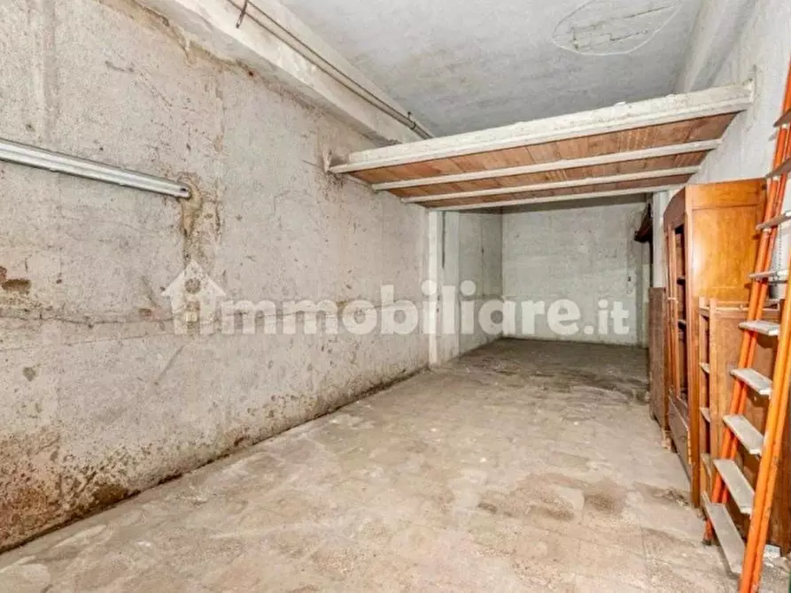 Immagine 12 di Garage in vendita  in Viale delle Alpi a Palermo