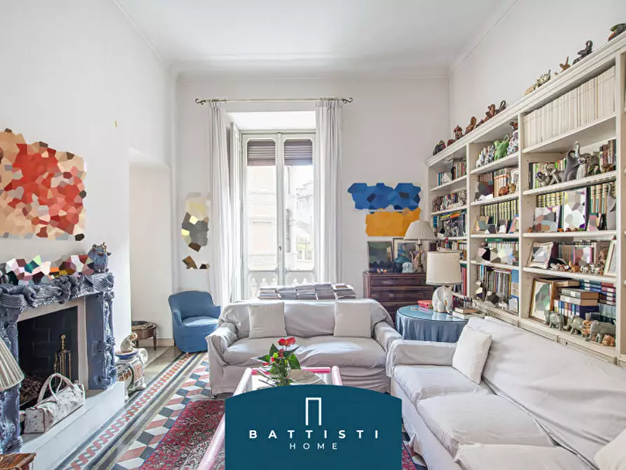 Immagine 3 di Appartamento in vendita  in Via Arenula a Roma