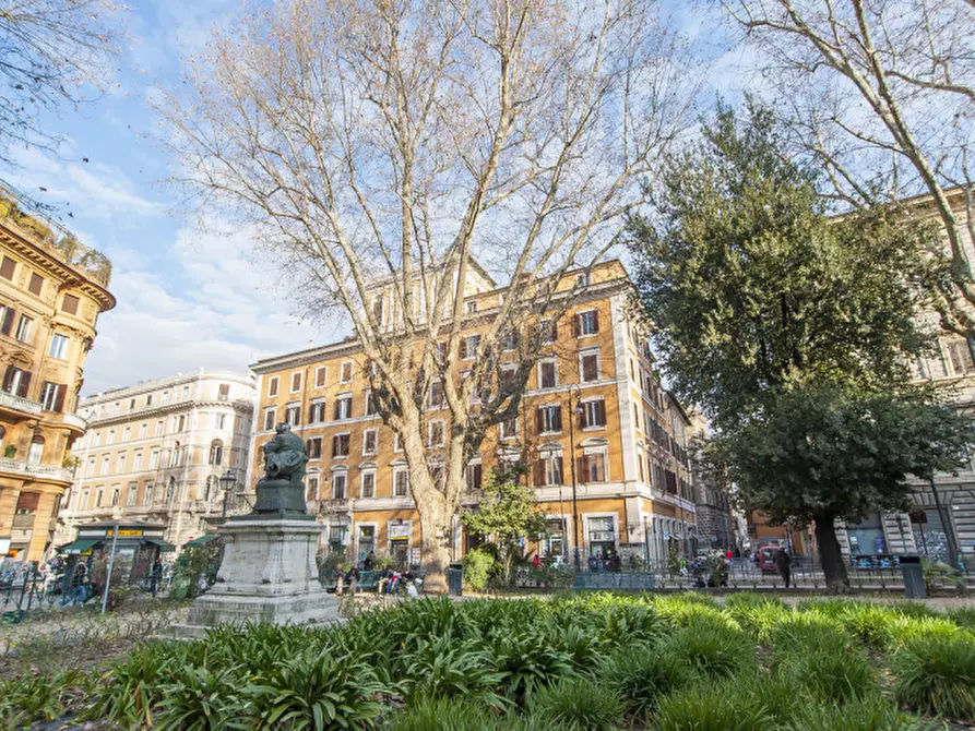 Immagine 33 di Appartamento in vendita  in Via Arenula a Roma