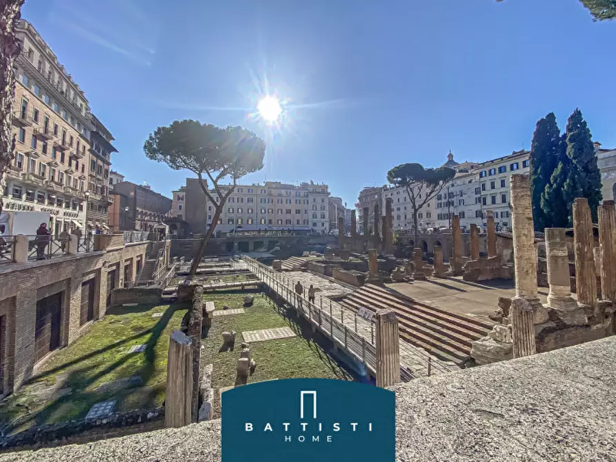 Immagine 41 di Appartamento in vendita  in Via Arenula a Roma