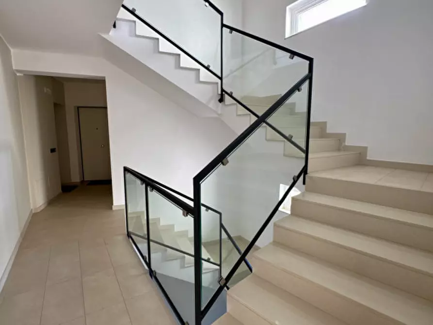 Immagine 40 di Attico in vendita  in Via San Giovanni a Milazzo