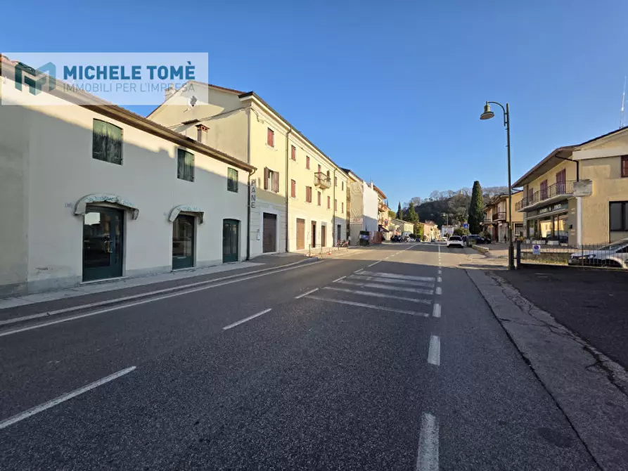 Immagine 5 di Negozio in affitto  in Via Due Porte a Pastrengo