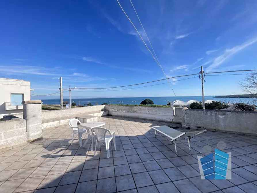 Immagine 1 di Villa in vendita  in Lungomare Giacomo Matteotti a Melendugno