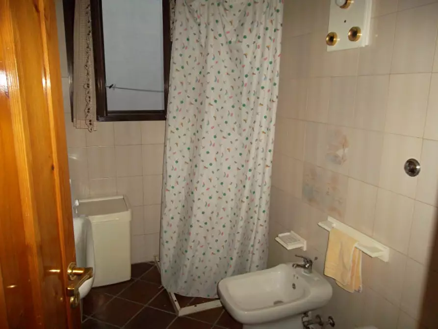 Immagine 5 di Appartamento in vendita  in Via Dabormida a Collepasso