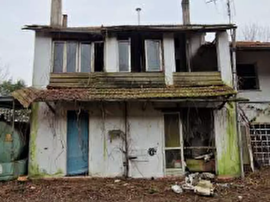 Immagine 1 di Casa indipendente in vendita  in Via Pieve, 4 a Fontanafredda