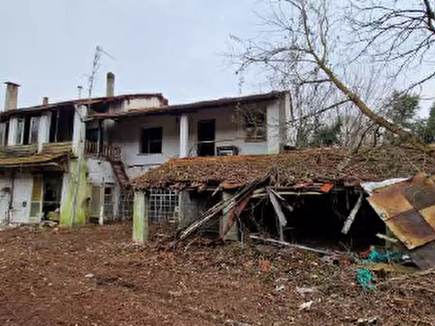 Immagine 3 di Casa indipendente in vendita  in Via Pieve, 4 a Fontanafredda