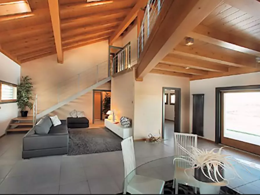 Immagine 6 di Villa in vendita  a Vittorio Veneto