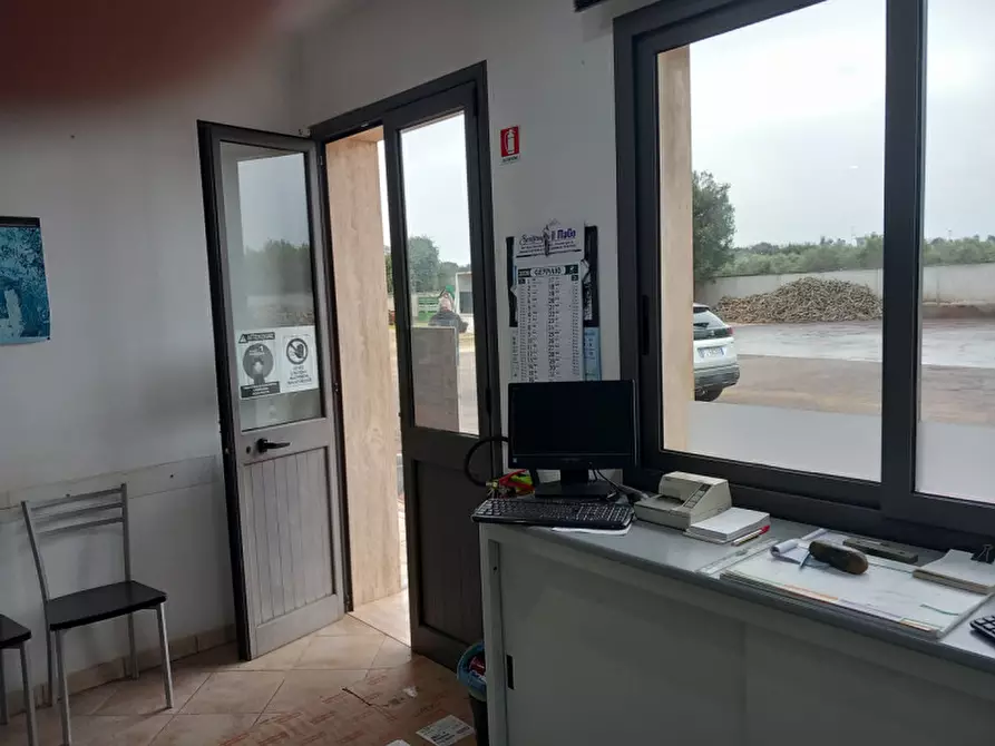 Immagine 9 di Capannone industriale in vendita  in C.da Malavera a Carovigno