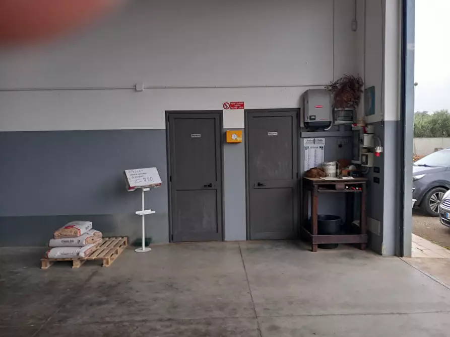 Immagine 12 di Capannone industriale in vendita  in C.da Malavera a Carovigno