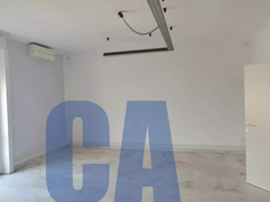 Immagine 9 di Ufficio in affitto  in PIAZZA DUCA D'AOSTA a Milano