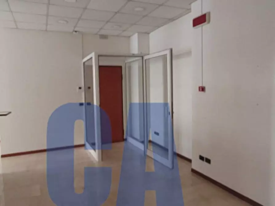 Immagine 2 di Ufficio in affitto  in PIAZZA DUCA D'AOSTA a Milano