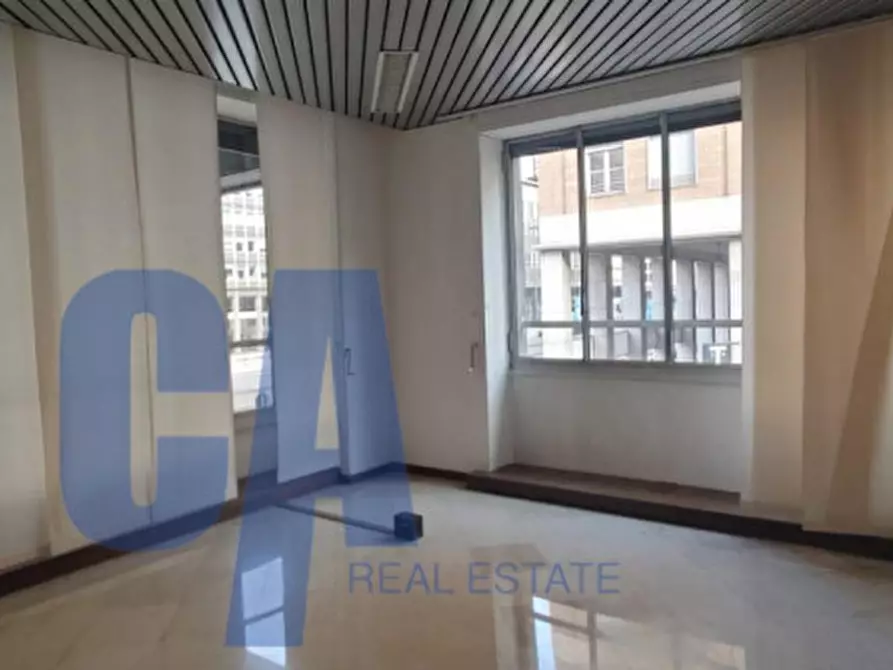 Immagine 5 di Ufficio in affitto  in PIAZZA DUCA D'AOSTA a Milano