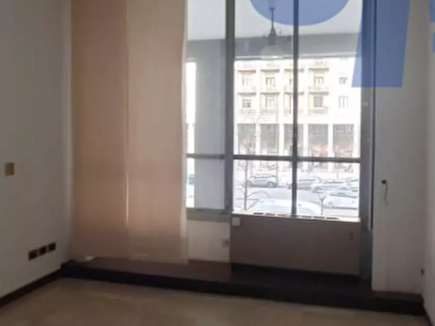 Immagine 13 di Ufficio in affitto  in PIAZZA DUCA D'AOSTA a Milano