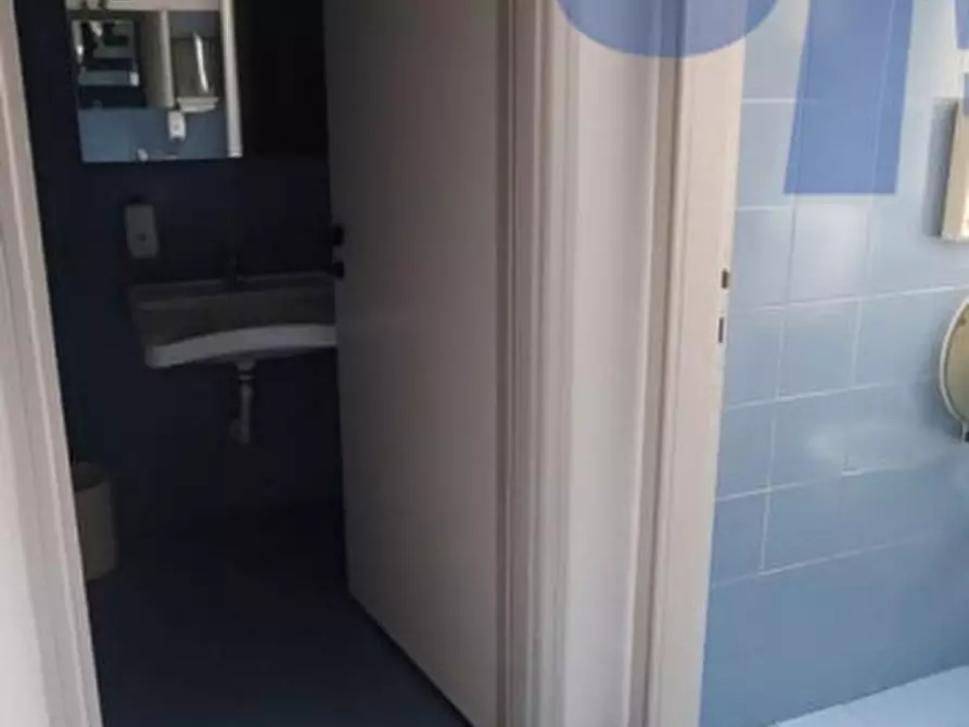 Immagine 15 di Ufficio in affitto  in PIAZZA DUCA D'AOSTA a Milano