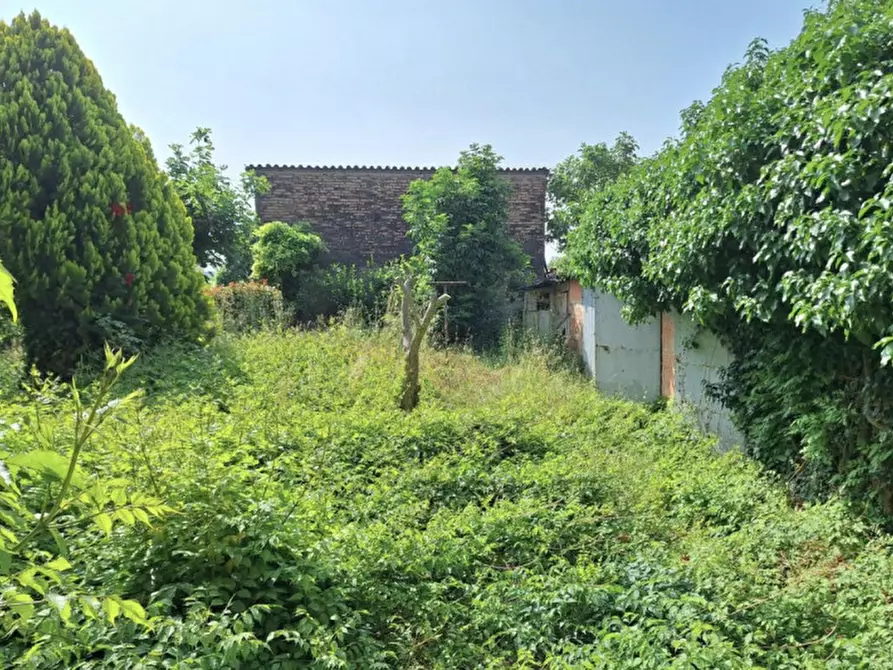 Immagine 10 di Rustico / casale in vendita  in Via Sauro Babini, 196/198, 48124 Roncalceci RA, Italia a Ravenna