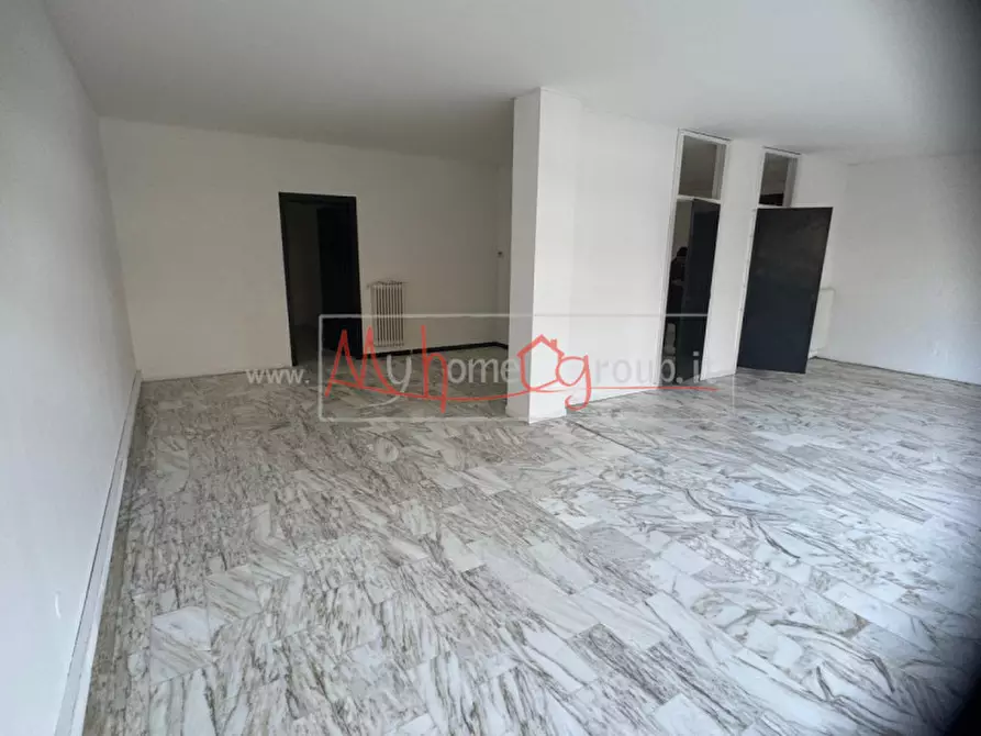Immagine 5 di Negozio in affitto  in Via Campania a Rubano