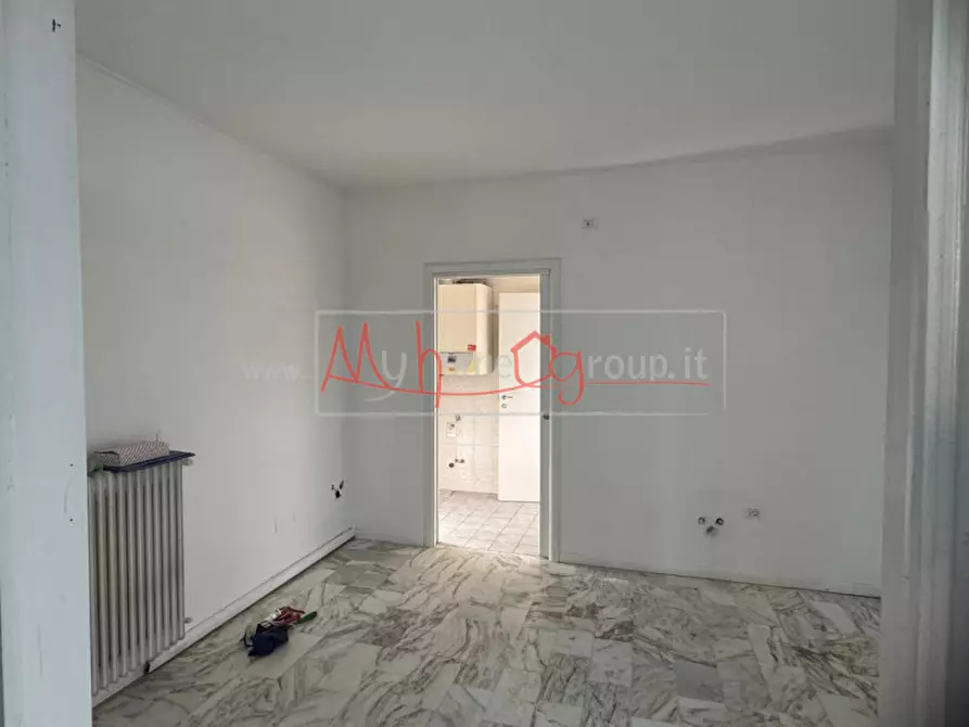 Immagine 12 di Negozio in affitto  in Via Campania a Rubano