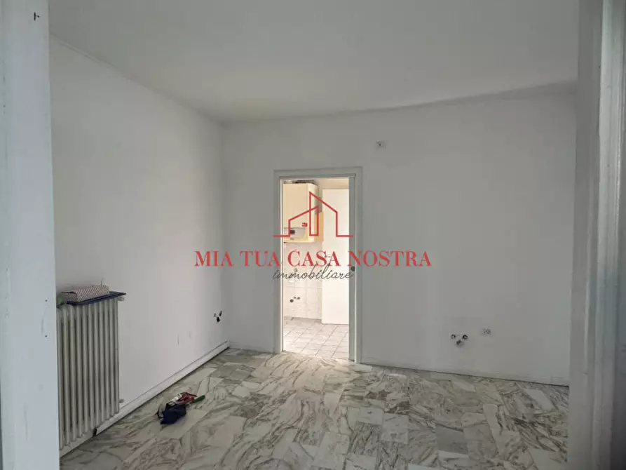 Immagine 5 di Negozio in affitto  in Via Campania a Rubano