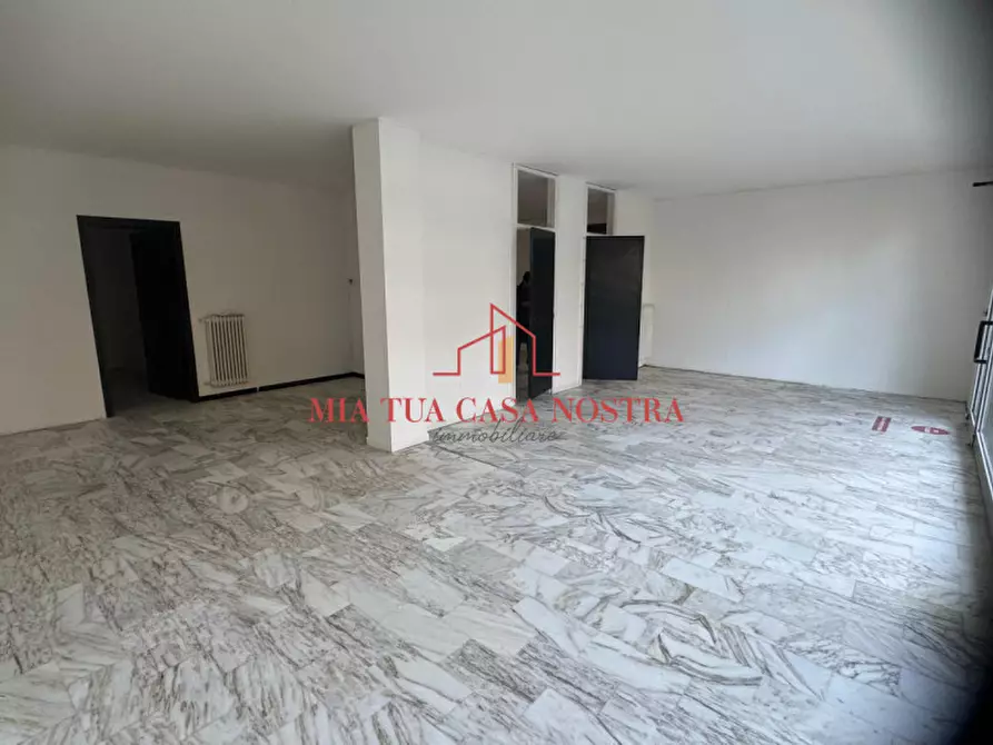 Immagine 8 di Negozio in affitto  in Via Campania a Rubano