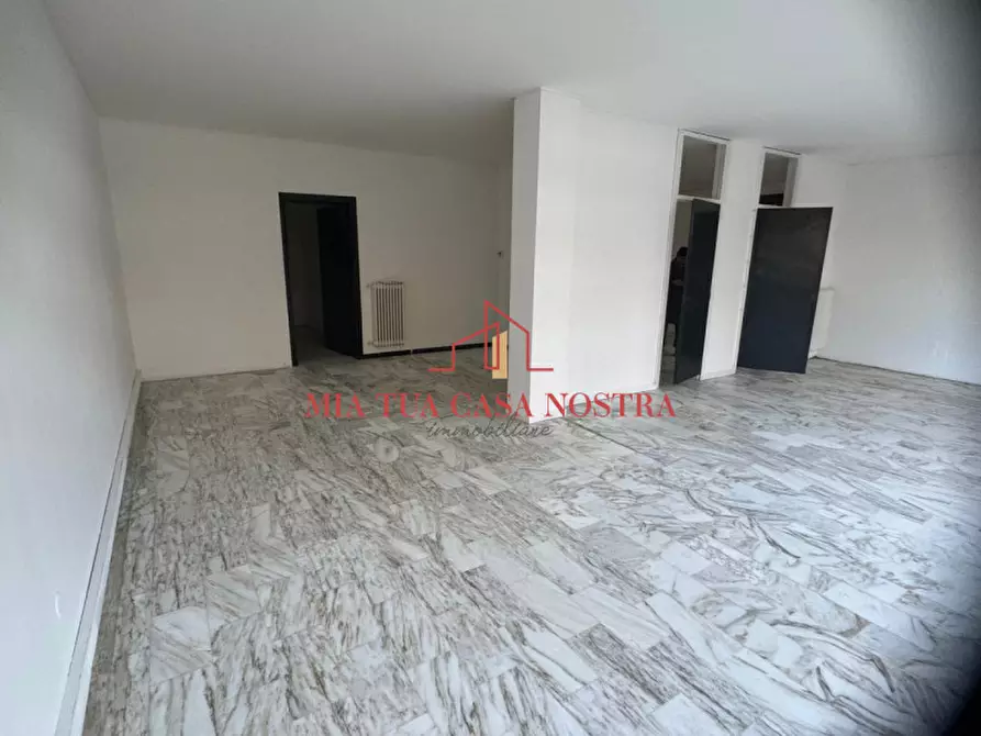 Immagine 9 di Negozio in affitto  in Via Campania a Rubano