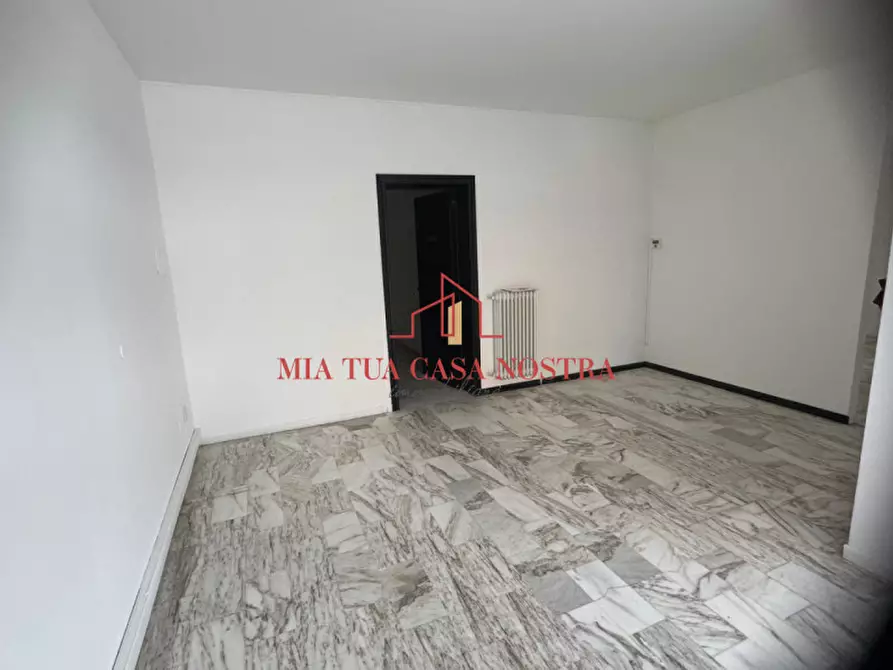 Immagine 10 di Negozio in affitto  in Via Campania a Rubano